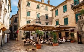 Cozy 2 Bedroom Apartment In Antique Bizanti Palace
